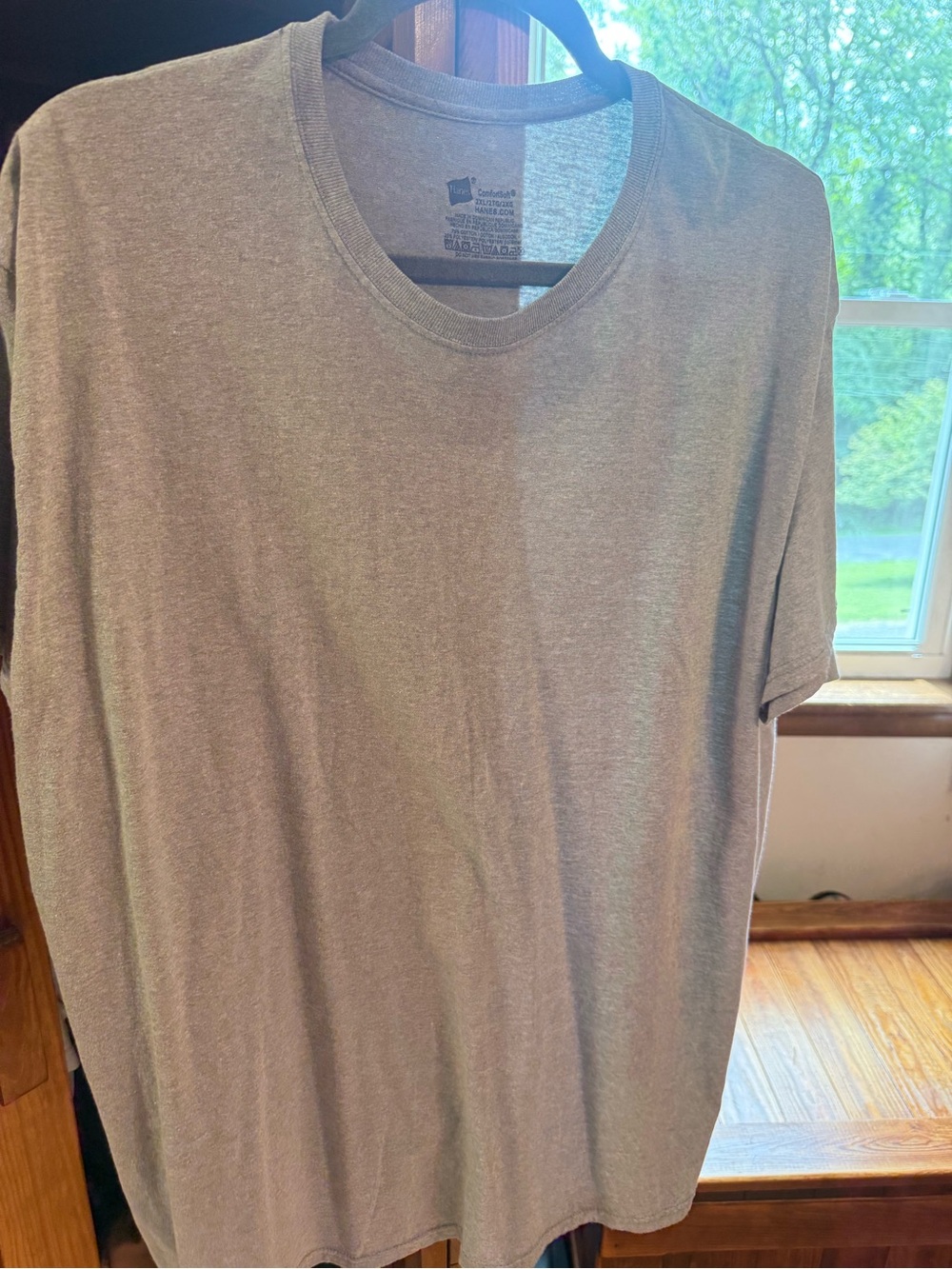 Hanes Men's Short Sleeve Crew Neck Tee in Heather Gray